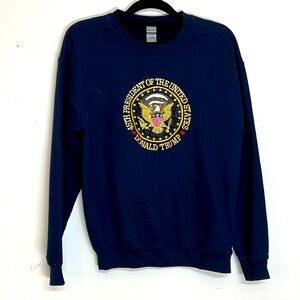 🌞 Gildan Heavy Blend navy blue long sleeve crew neck sweatshirt embroidered M